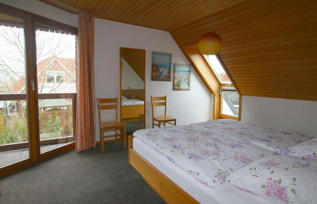 Haus Emken Apartment Neuharlingersiel Bagian luar foto